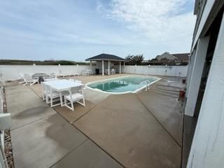 Pool Deck Cleaning