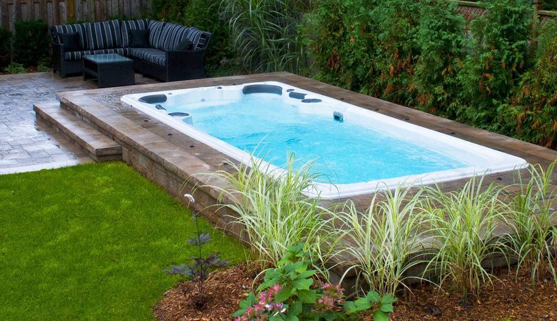 Swimming Pools & Spas