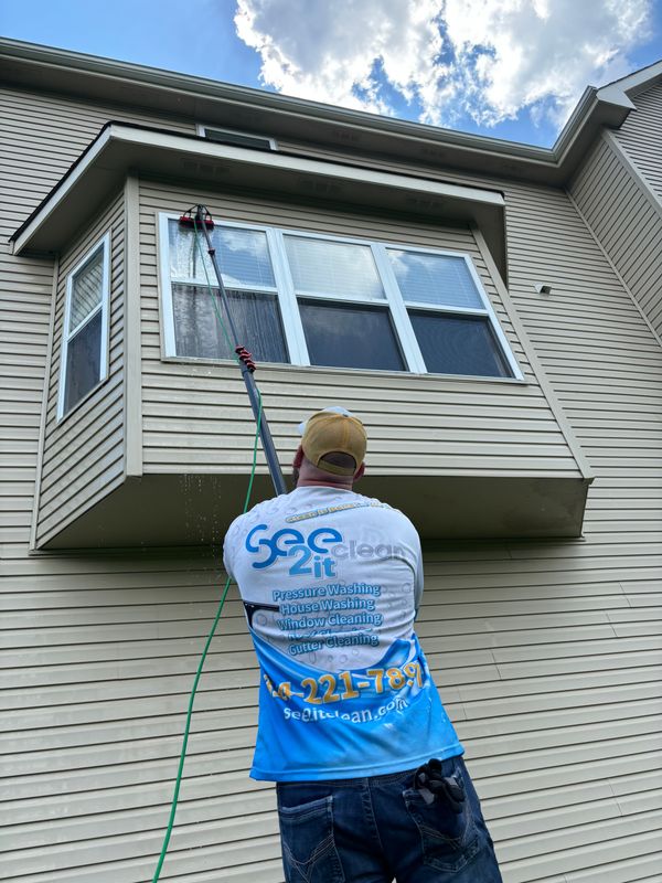 Revitalizing Charm: Comprehensive Exterior Home Cleaning in Wildwood, MO