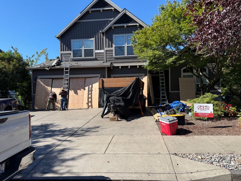 Flawless Roof Revitalization: Sleek, Durable, and On-Time Excellence