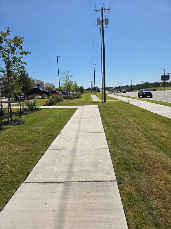 Commercial Lawn Maintenance