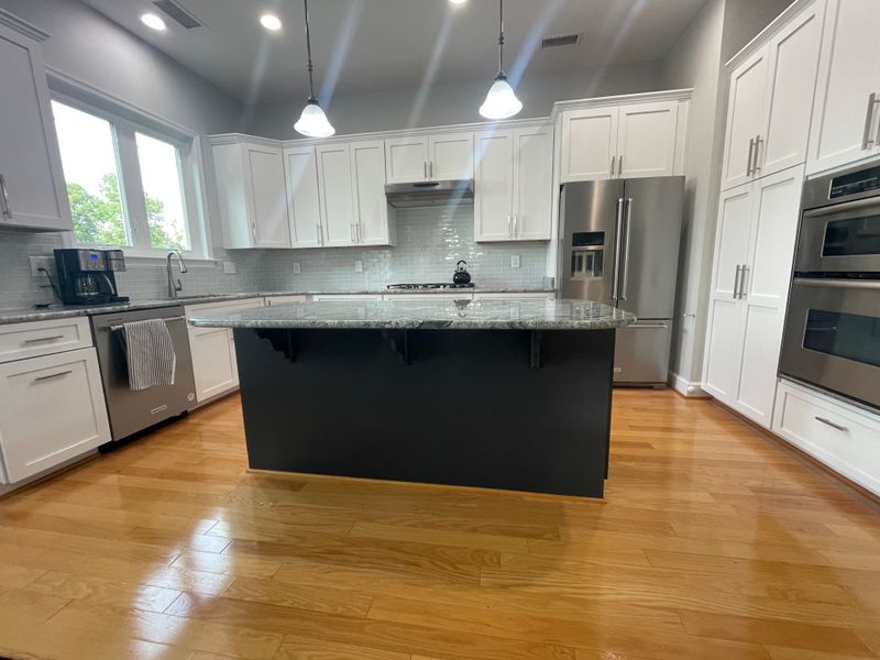 Kitchen Cabinets 