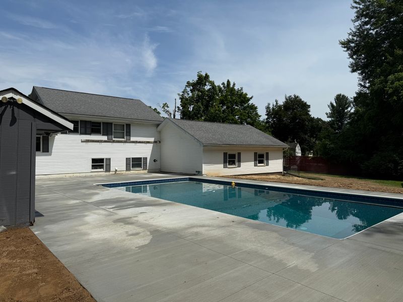 Concrete Pouring and Finishing