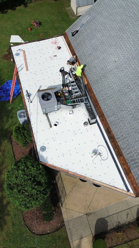 Commercial & Institutional Flat Roof Replacement