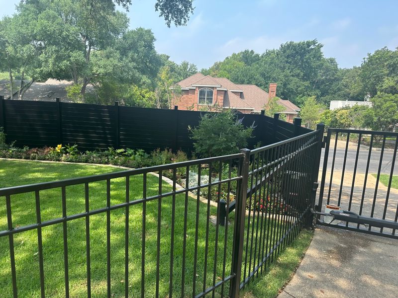 Sleek Fence 