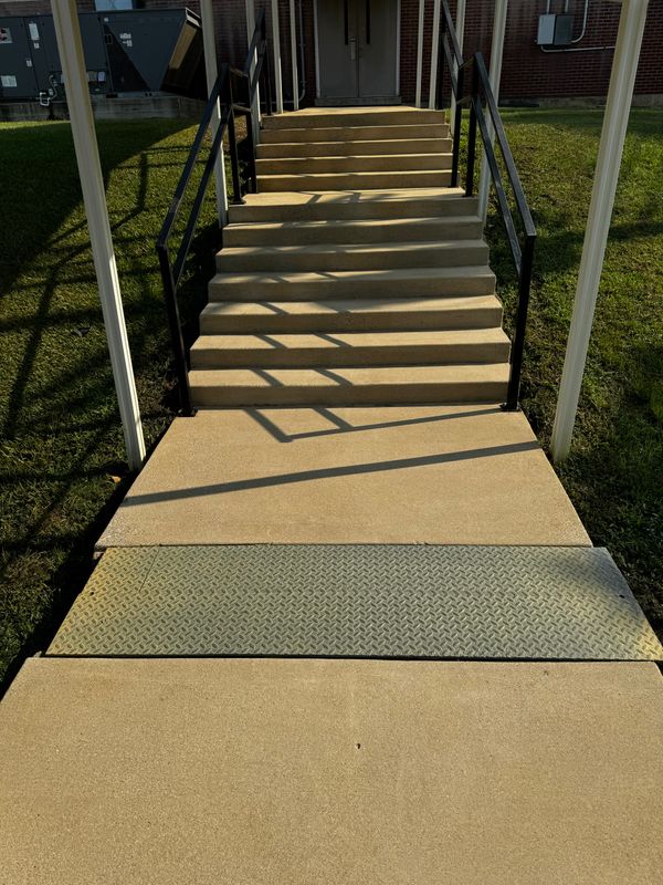 Driveway/Sidewalks Cleaning