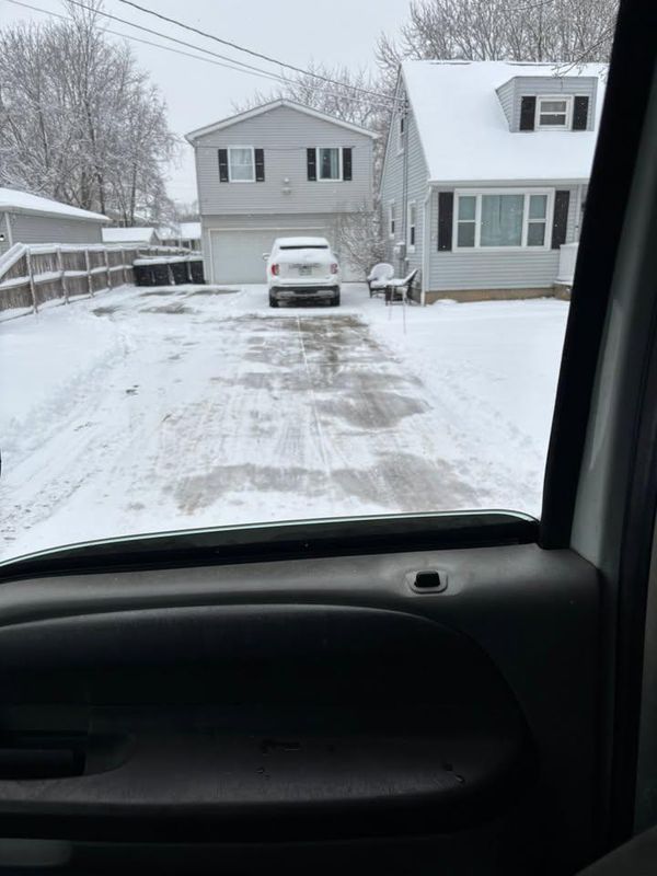 Commercial & Residential Snowplowing