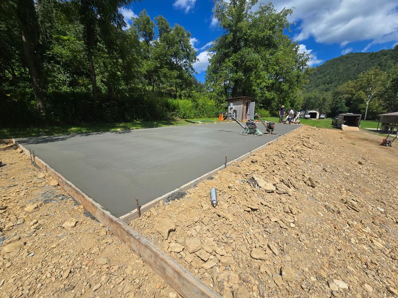 Concrete Pouring & Finishing