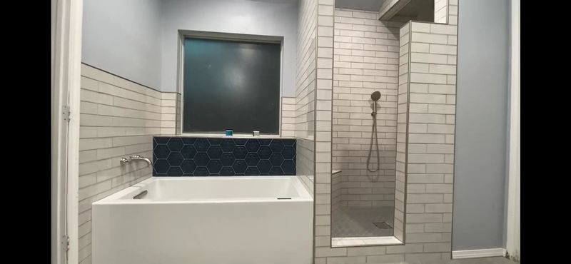 Floors/ tile