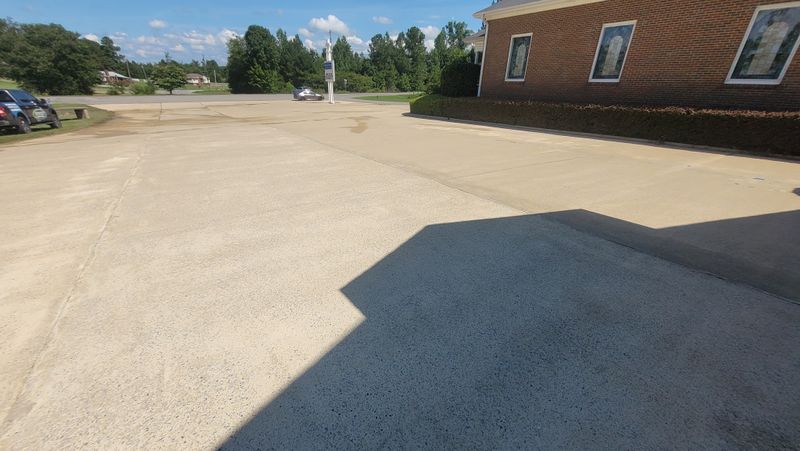 Driveway and Sidewalk Cleaning