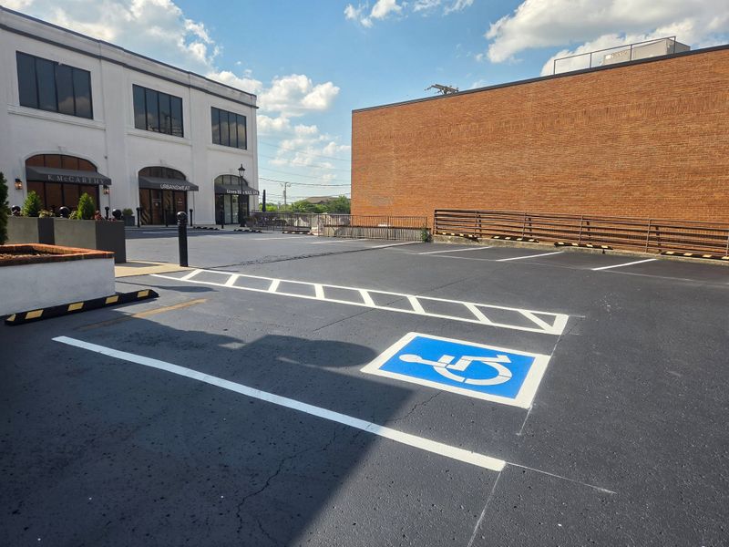 Nashville's Premier Paving and Seal Coating : Expert Asphalt Sealing for Lasting Durability