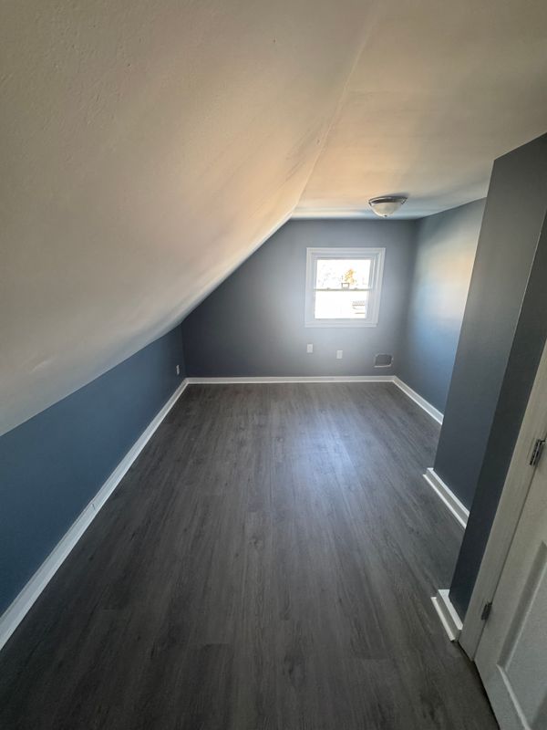 Vinyl and hardwood Flooring