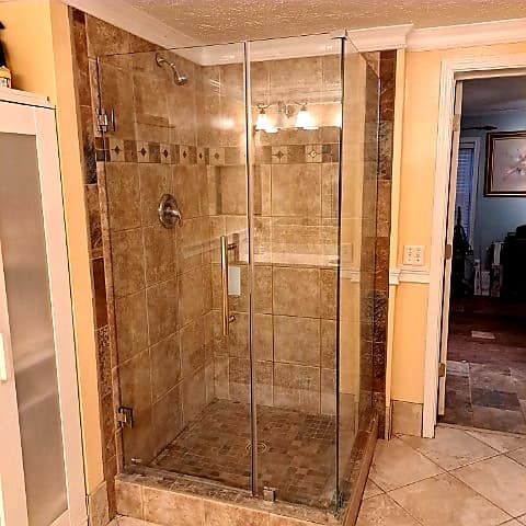 Frameless Glass Showers gallery