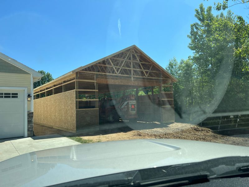 Polebarn / Garage