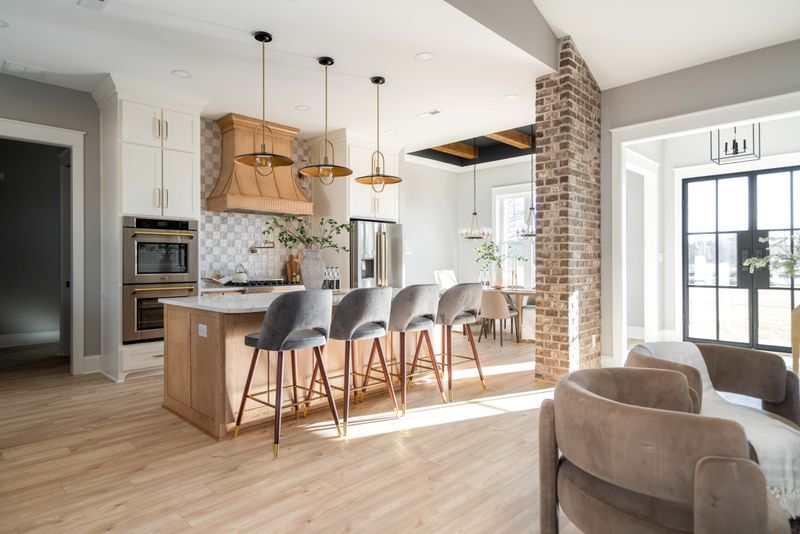 Southern Charm Custom: Design & Build