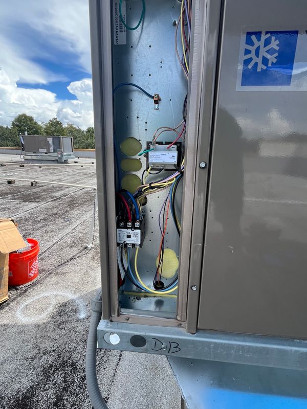 Circuit Breaker Installation and Repair