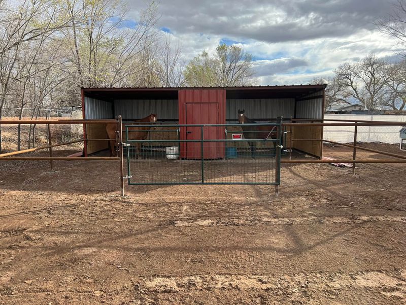 Barn Construction & Repair