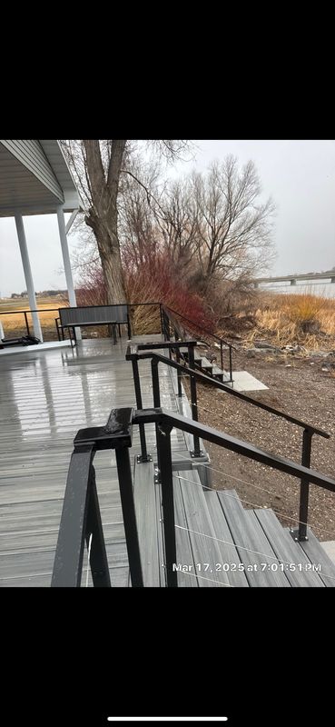 Custom decks & handrails