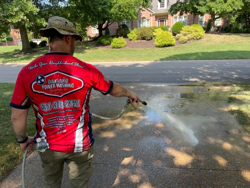 Driveway and Sidewalk Cleaning