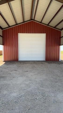 Metal buildings 