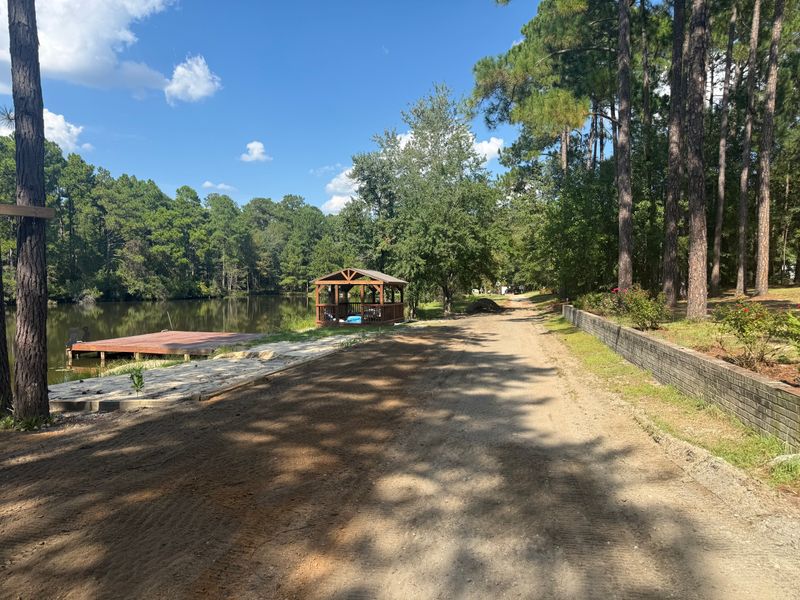 Roadbeds and aggregate