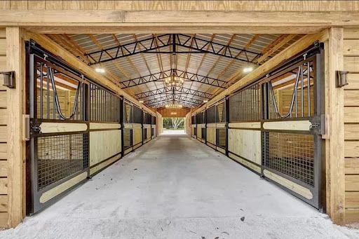 Barns gallery