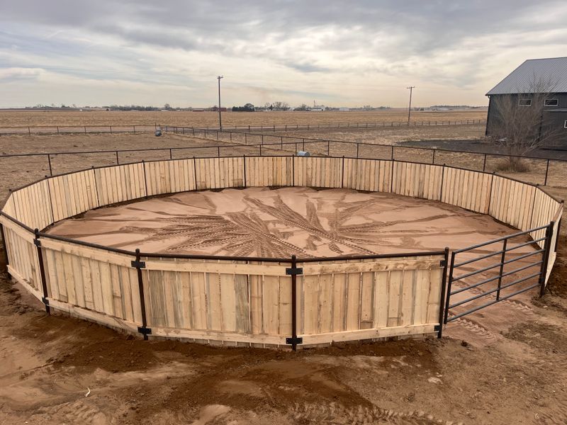 Round Pens