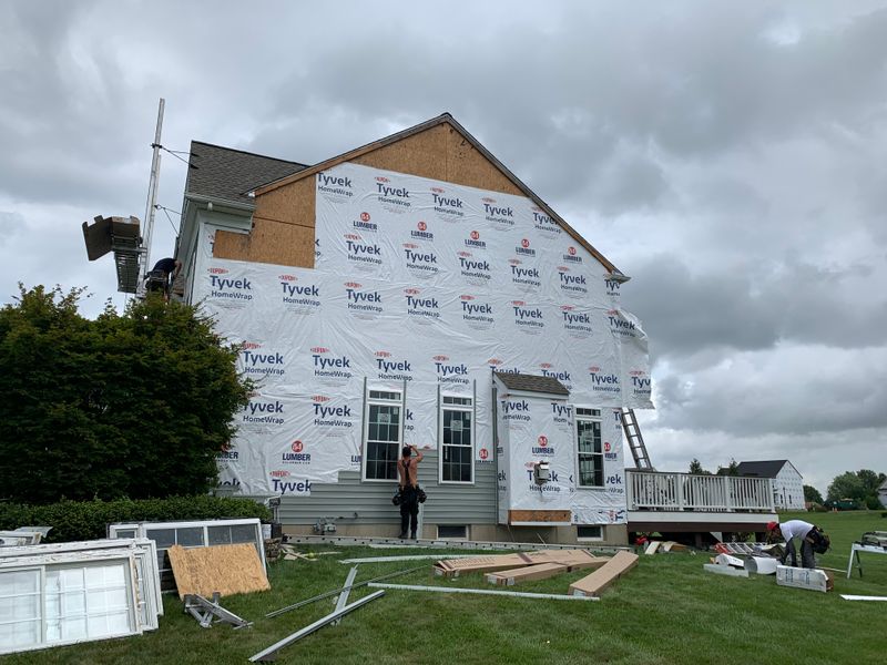 Laxs dr - windows, siding 