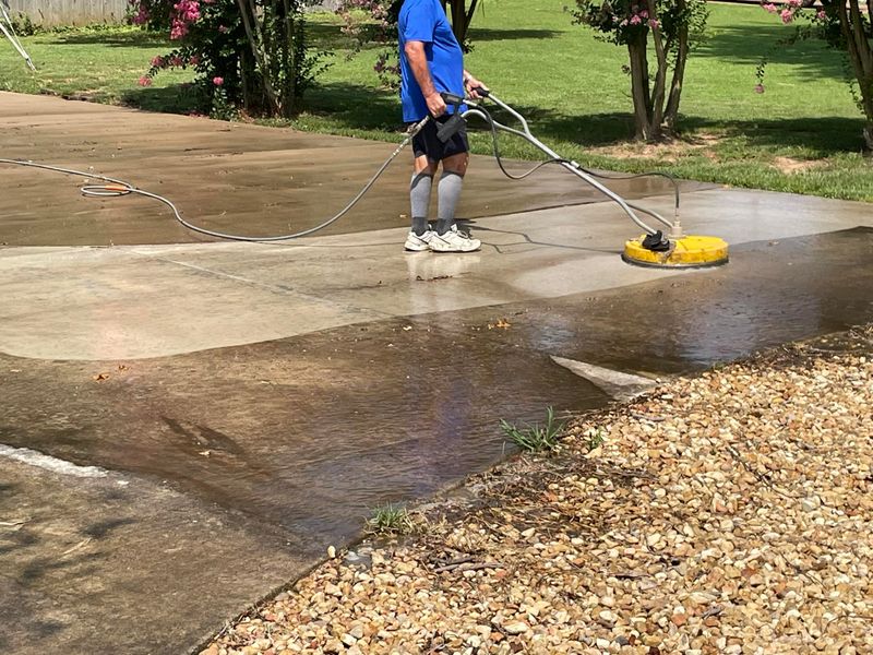 Driveway and Sidewalk Cleaning