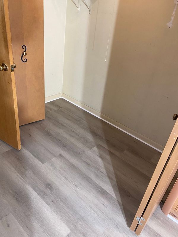 Vinyl and Laminate Flooring