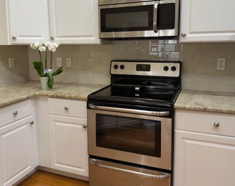 Kitchen Backsplash Installation