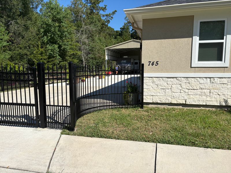 Residential Wooden Privacy Fencing