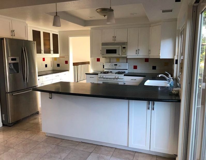 Kitchen & Bathroom Cabinet Refinishing