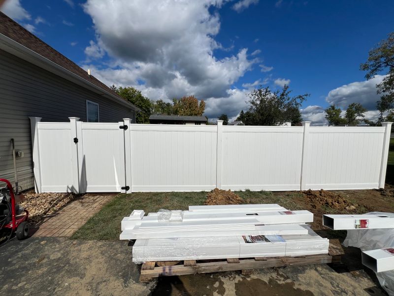 Transforming Spaces with Durable Vinyl Fencing