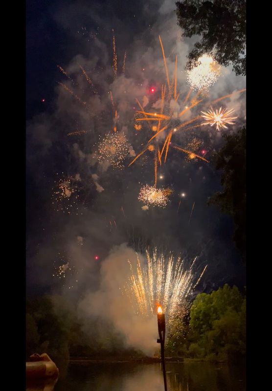 Sky High pyrotechnics & Fireworks serving South Carolina Horry county, Georgetown county, Myrtle Beach
