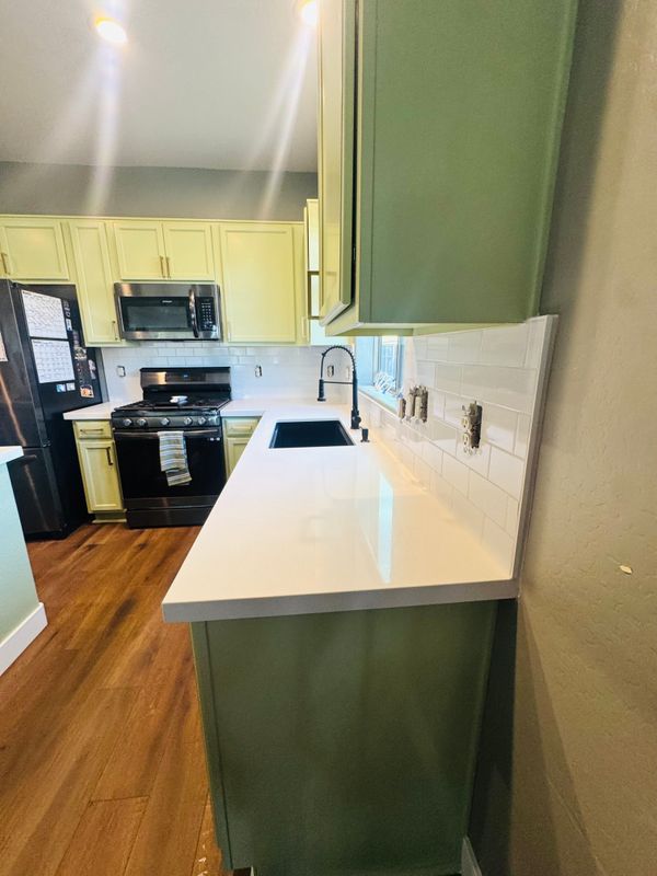 Kitchen Backsplash Installation