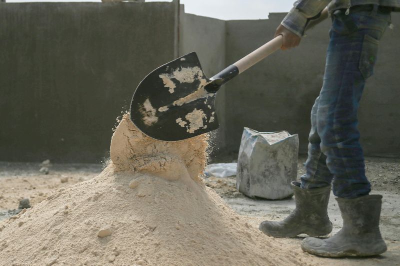CONSTRUCTION EQUIPMENT