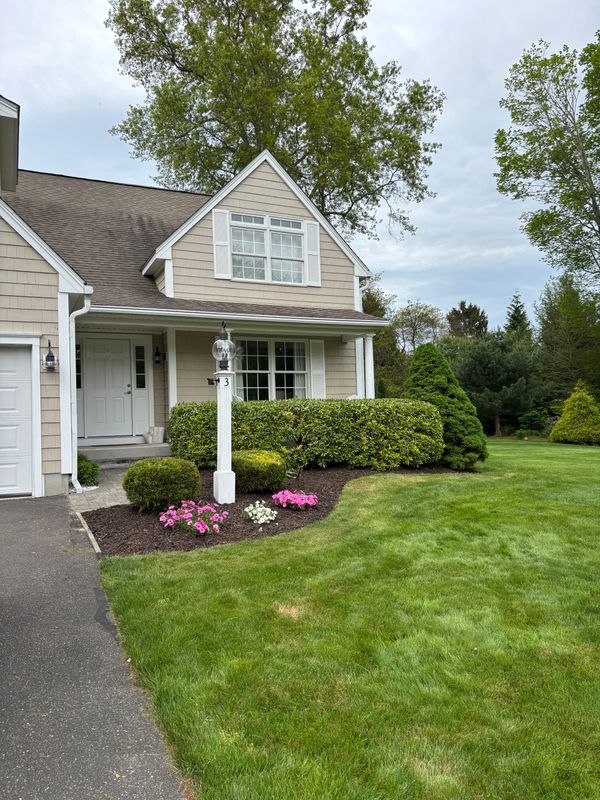 Mulch Bed Installation And Renovation