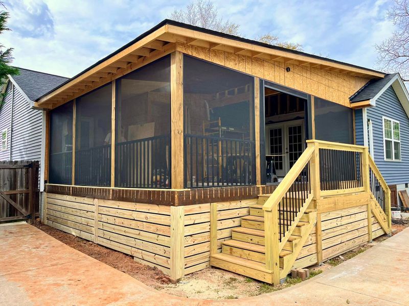 Screen Porch Design and Installation