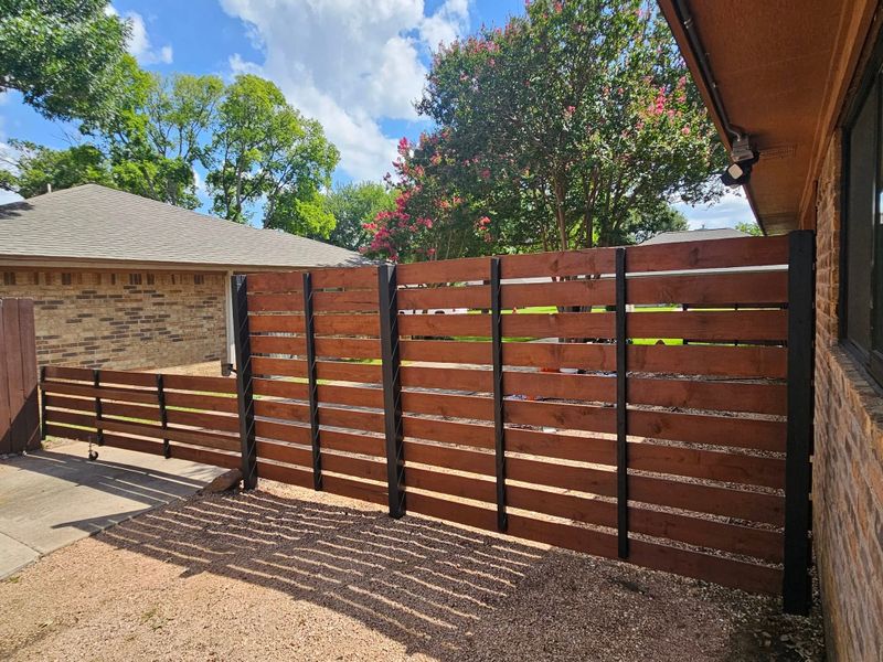 Fence Staining & Sealing