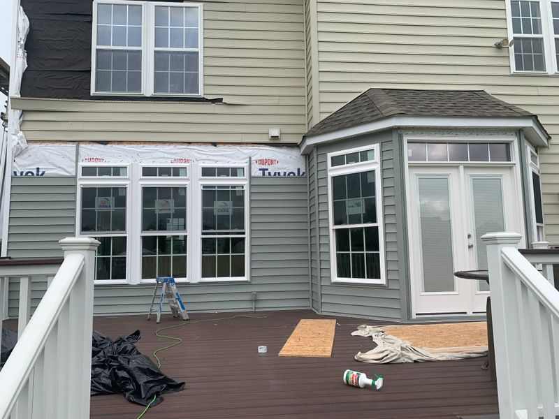 Laxs dr - windows, siding 