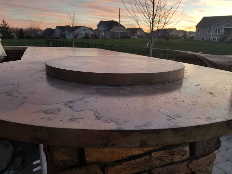 Outdoor Kitchens & Countertops