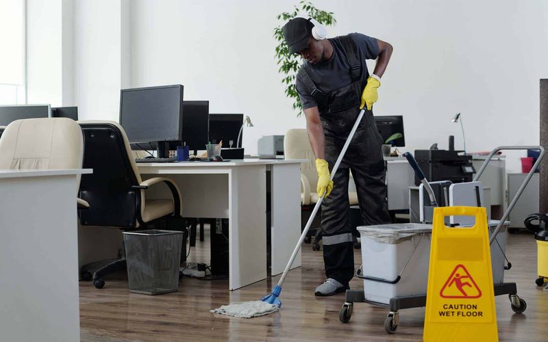 Commercial Deep Cleaning