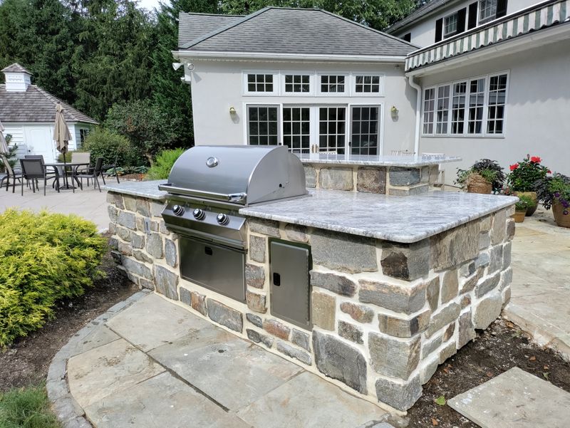 Stone work/stone veneer 