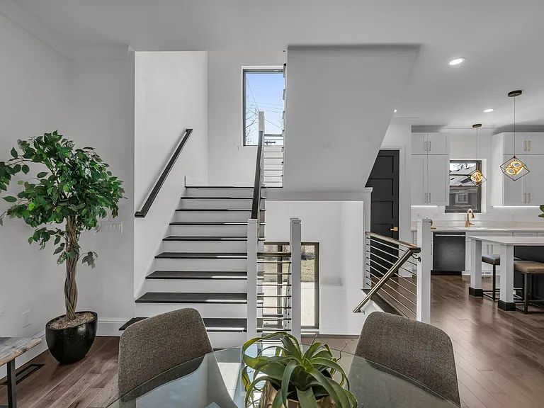 Transforming Macomb: A Stunning Full Remodel by Lantern Homes in the Heart of Michigan