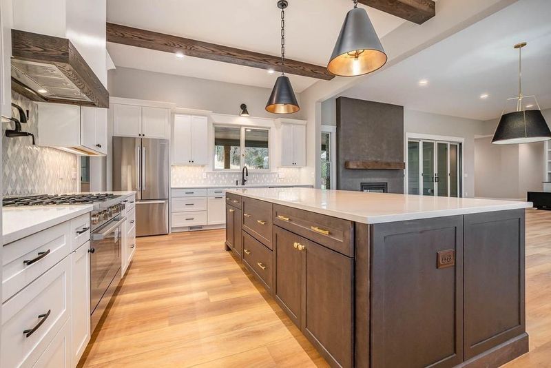 Kitchen and Cabinet Refinishing