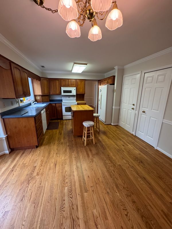 Kitchen and Cabinet Refinishing