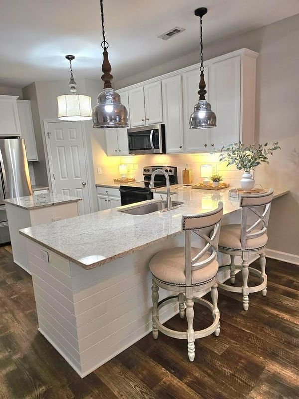 Kitchen and Cabinet Refinishing