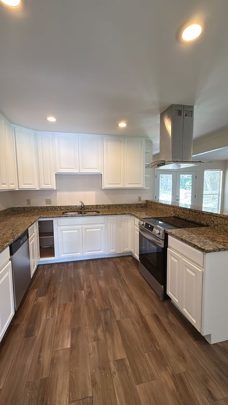 Kitchen and Cabinet Refinishing