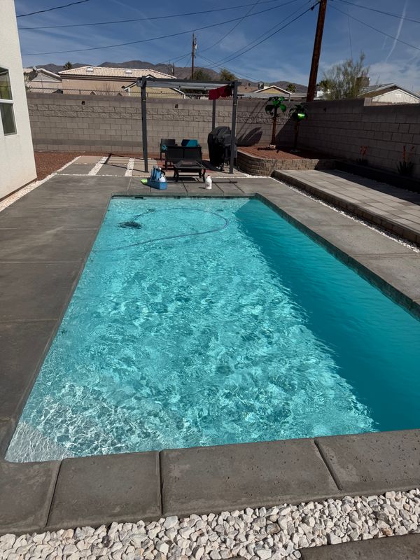 Pool Cleaning/Weekly Pool Maintenance